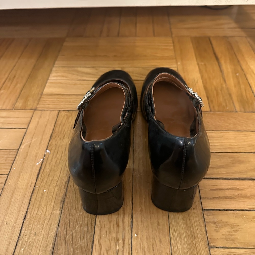 Reformation Mimi Buckle Pump 6.5 - Picture 3 of 8